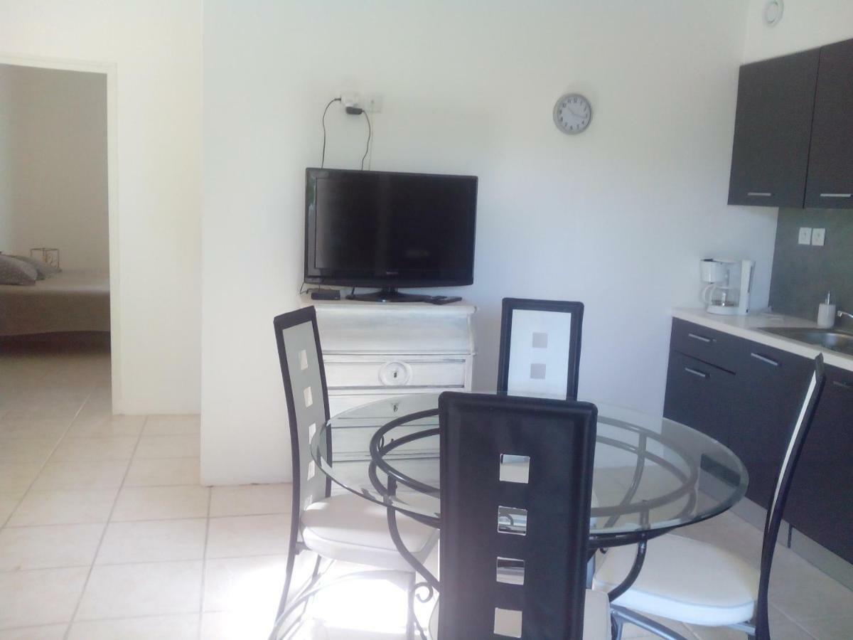 Au Pays Du Ventoux Bed & Breakfast เลอ ตอร์ ภายนอก รูปภาพ